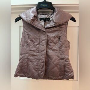 Blanc Noir puffer vest, metallic lavender